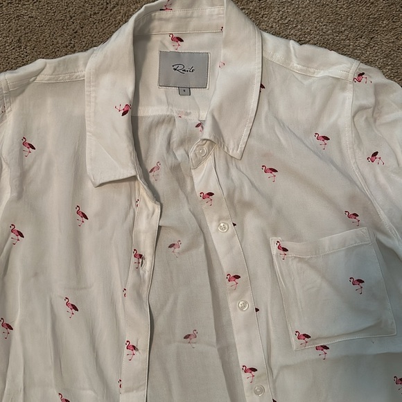 White button down with flamingos - Picture 2 of 3